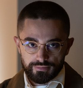 overwork before project deadline casual man progr 2021 12 09 09 23 49 utc cropped.jpg